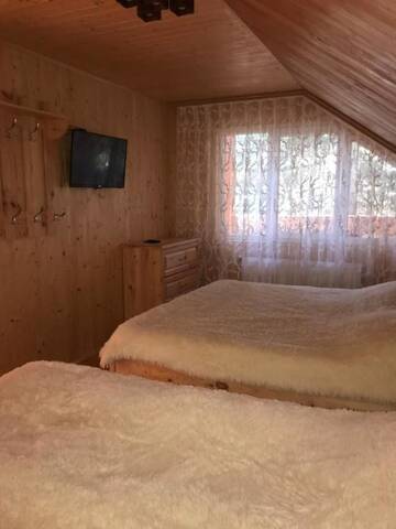 Фото номера Дом с 5 спальнями Дома для отпуска Ялинка г. Мигово 48