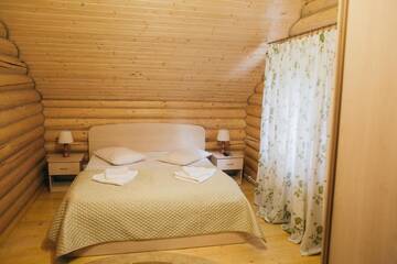 Фото номера Дом с 4 спальнями Дома для отпуска Forest House г. Мигово 46