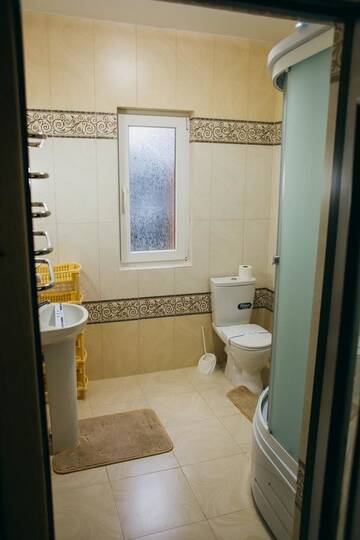 Фото номера Дом с 4 спальнями Дома для отпуска Forest House г. Мигово 24